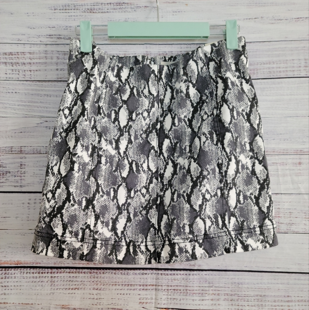 JOLT S29 NWTS Snake Skin Mini Skirt